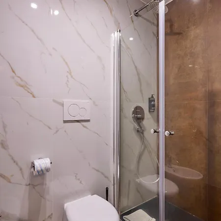 Dem Hotel 2*